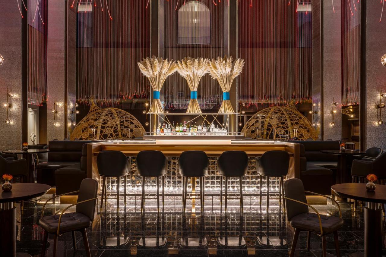 Intercontinental Kaohsiung By Ihg 호텔 외부 사진 The bar at the lobby