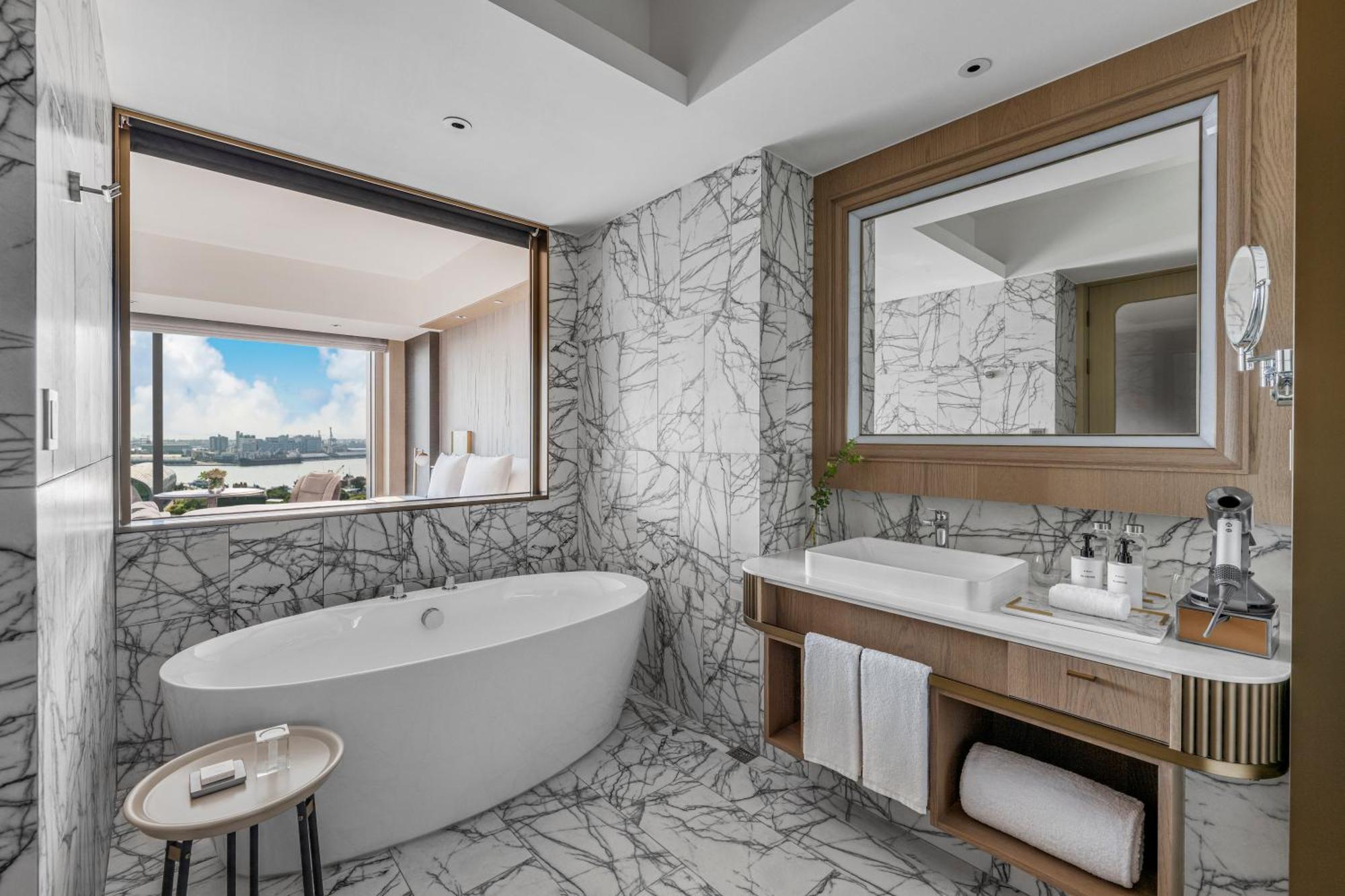 Intercontinental Kaohsiung By Ihg 호텔 객실 사진 Bathroom