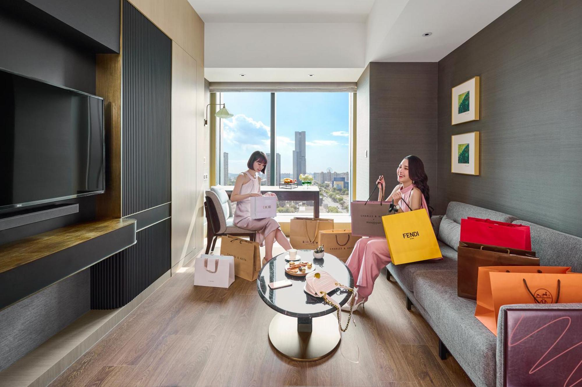 Intercontinental Kaohsiung By Ihg 호텔 객실 사진 A typical apartment in the complex