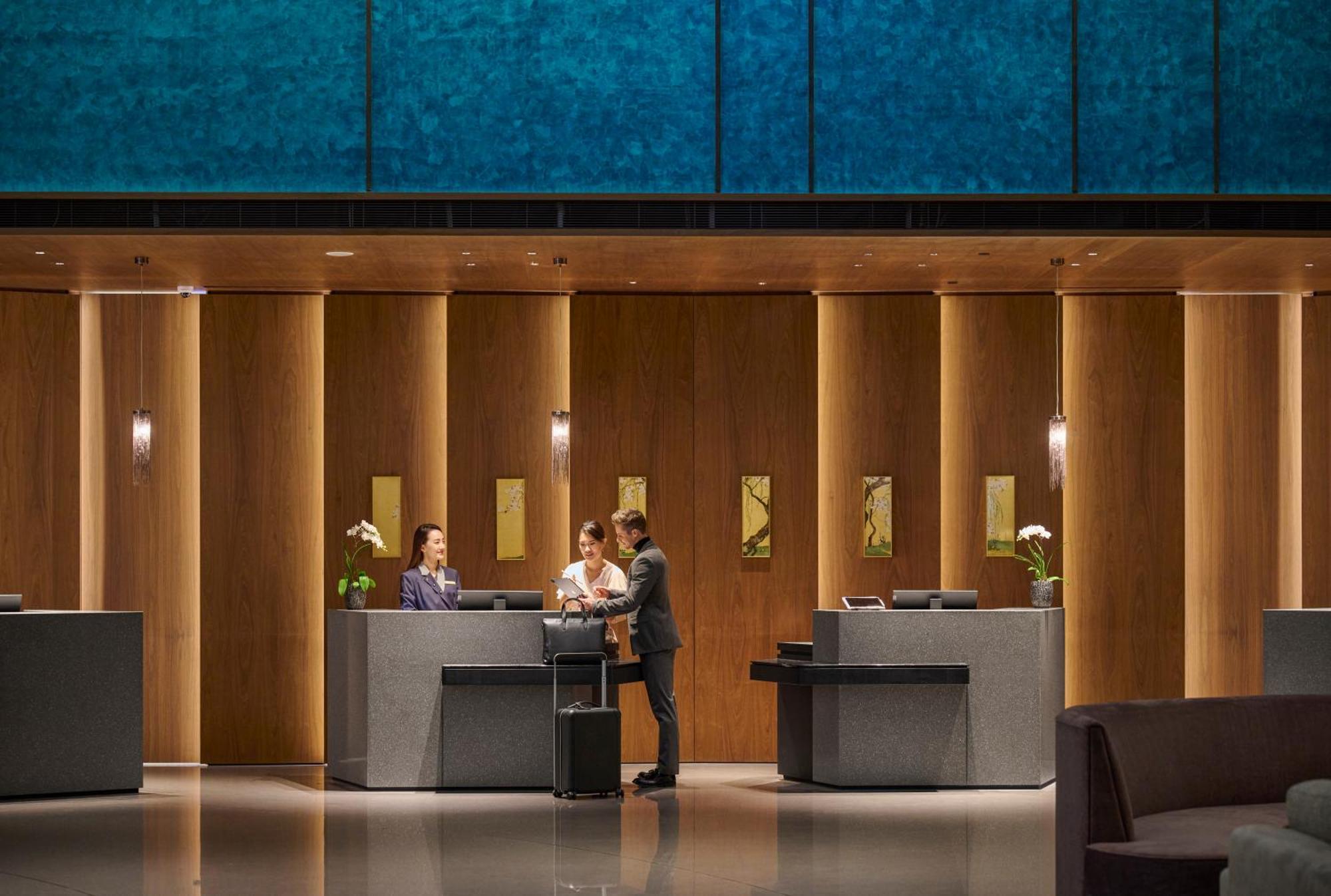 Intercontinental Kaohsiung By Ihg 호텔 외부 사진 The lobby of the hotel