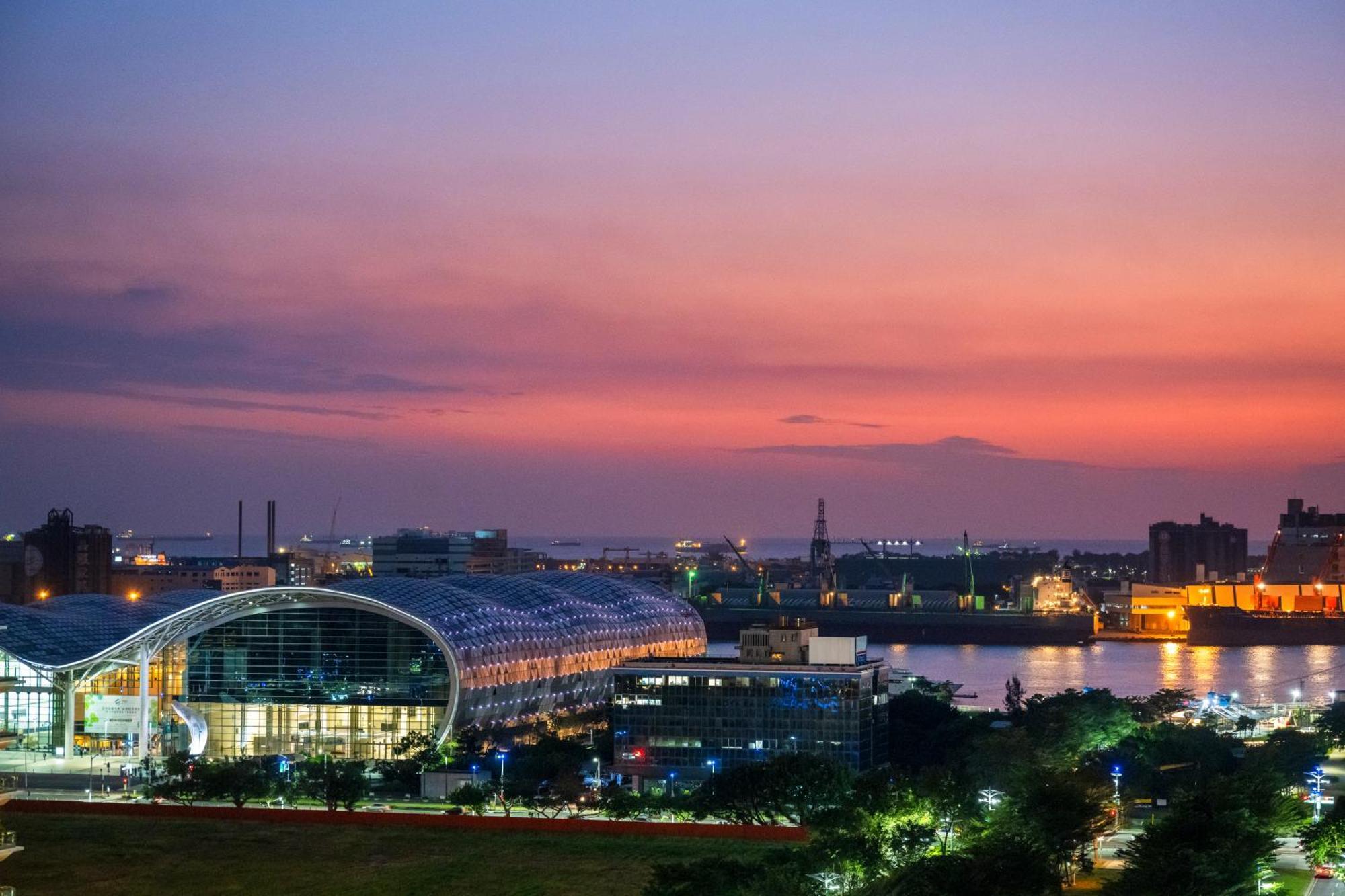 Intercontinental Kaohsiung By Ihg 호텔 외부 사진 View of the city